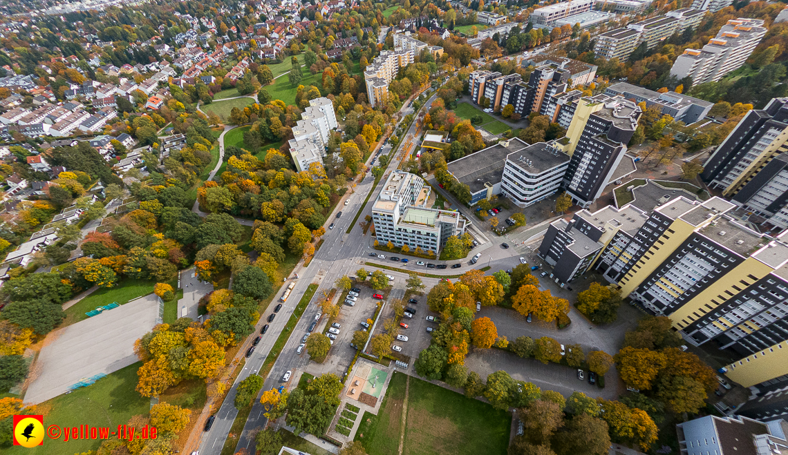 13.10.2022 - Marx-Zenrtum am Karl-Marx-Ring in Neuperlach